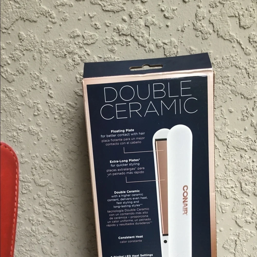 Nwt CONAIR DOUBLE CERAMIC FLAT‎ IRON